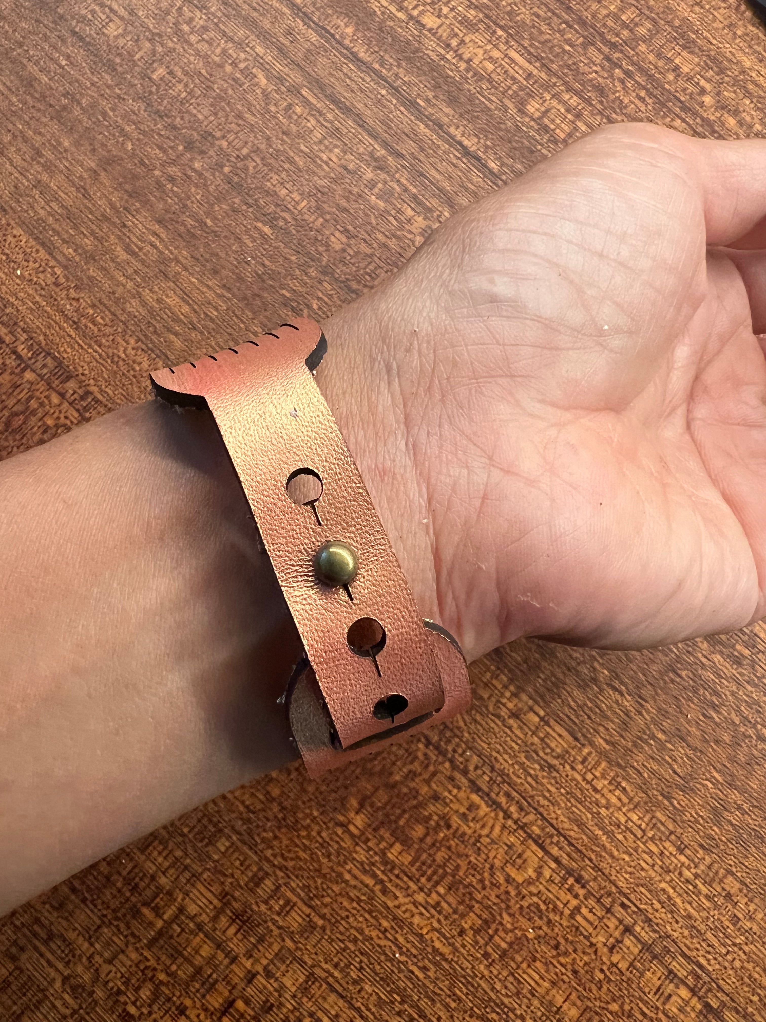 The Narrow Rose Gold Sloane Leather Cuff