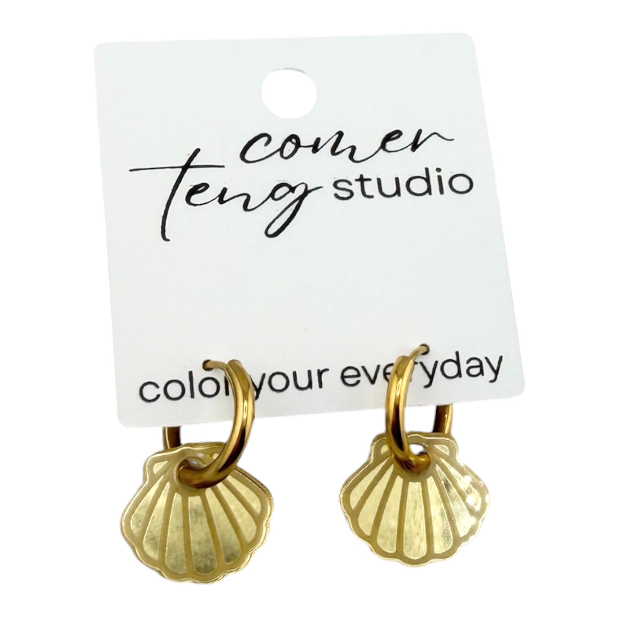 Scallop Charm Hoop Earrings