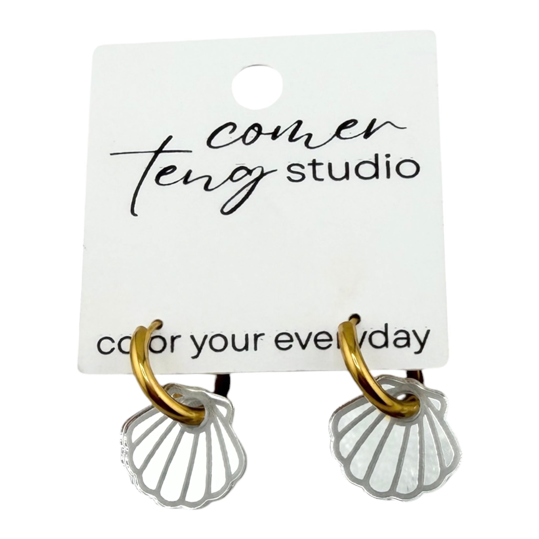 Scallop Charm Hoop Earrings